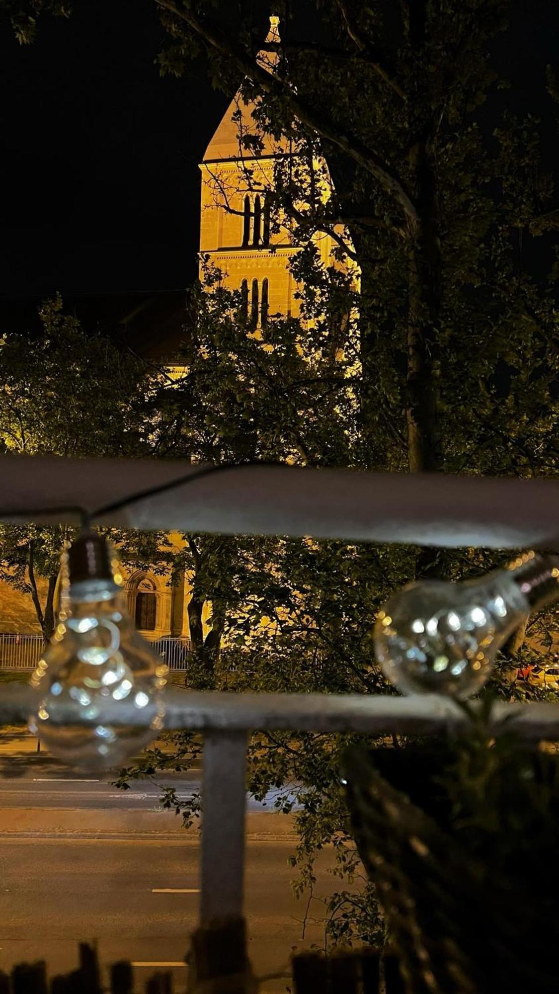 West Budapest Apartman ภายนอก รูปภาพ