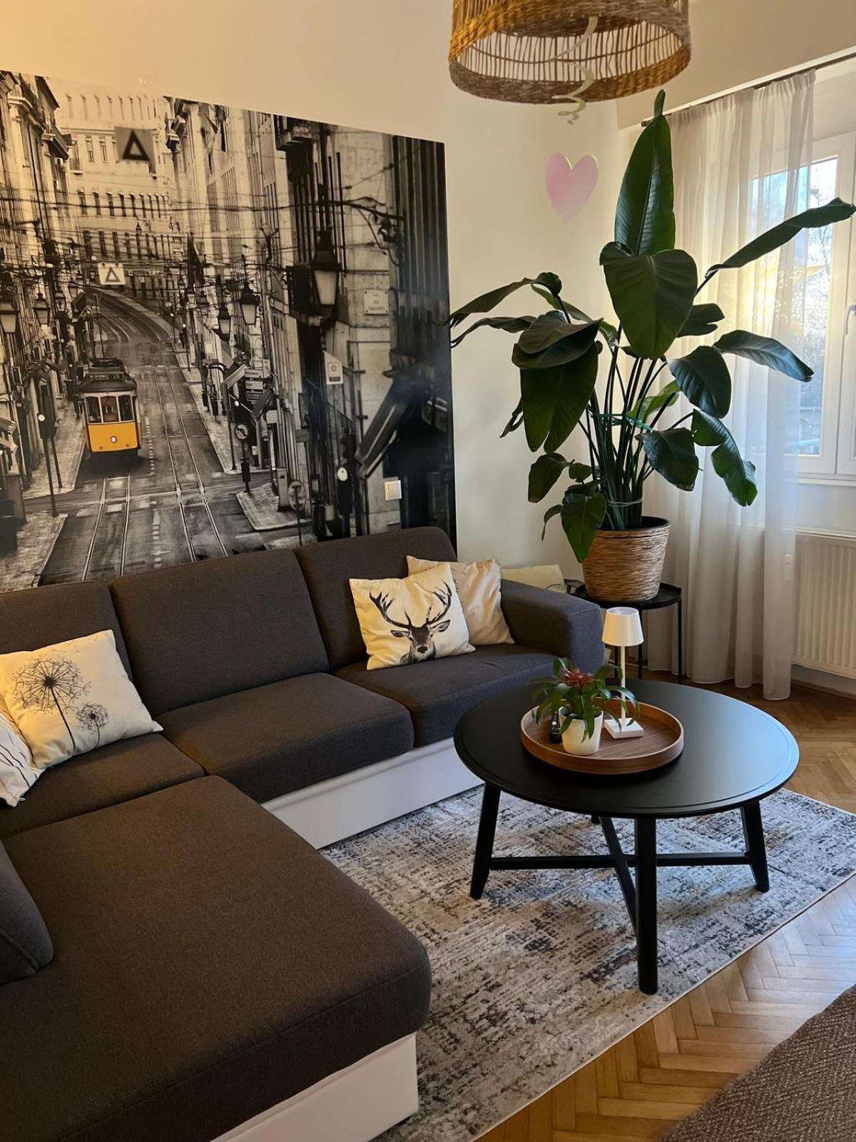 West Budapest Apartman ภายนอก รูปภาพ